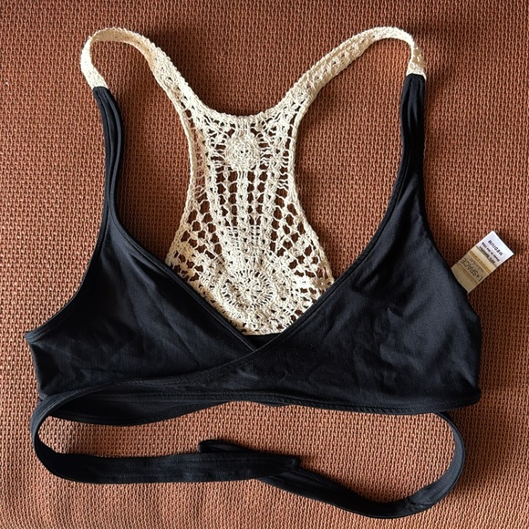 Last! Like new L*Space crocheted bikini top wear 3 ways - Picture 9 of 9